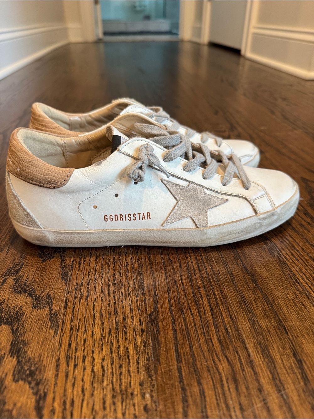 Golden Goose White Leather Sneakers with Beige Heel and Gray Star